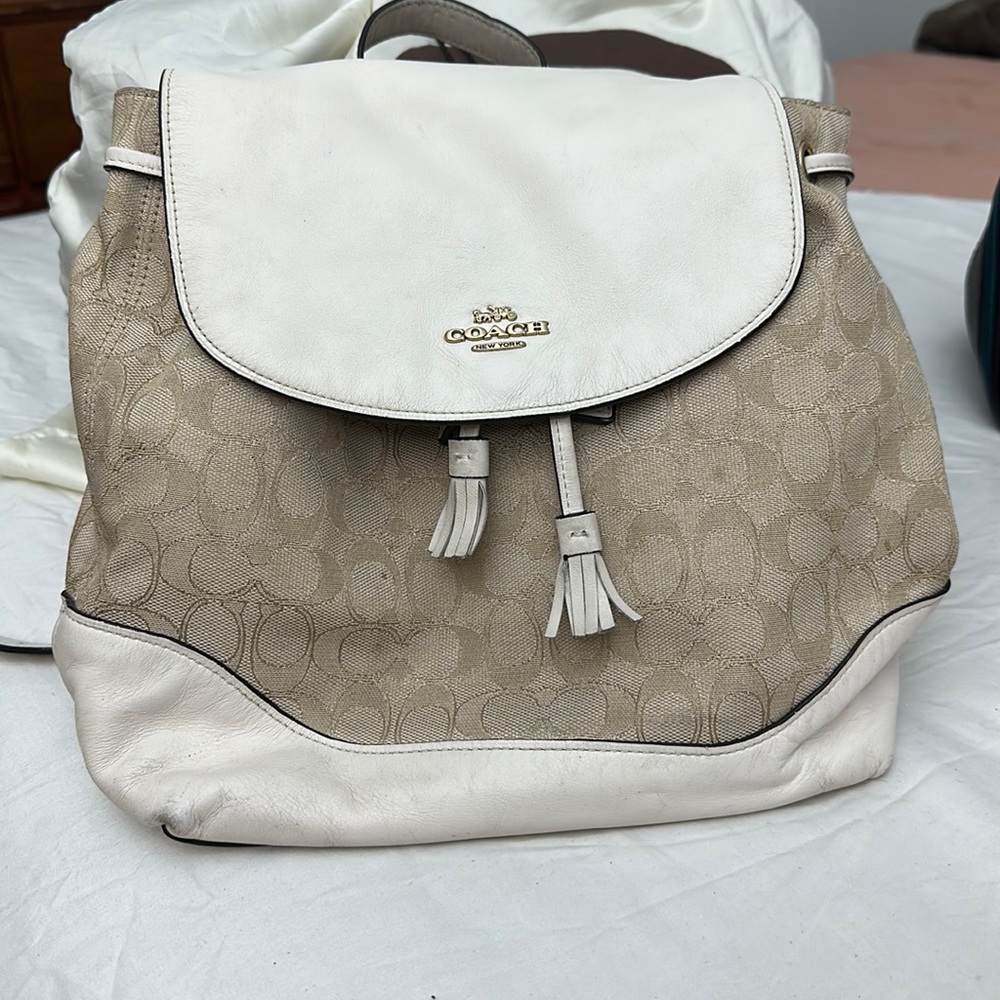 Elle Backpack In Signature Jacquard